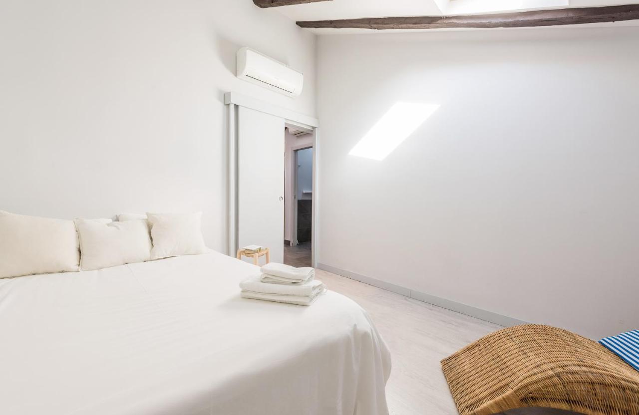Bohemian 2Bedroom Attic In Lavapies Madri Exterior foto